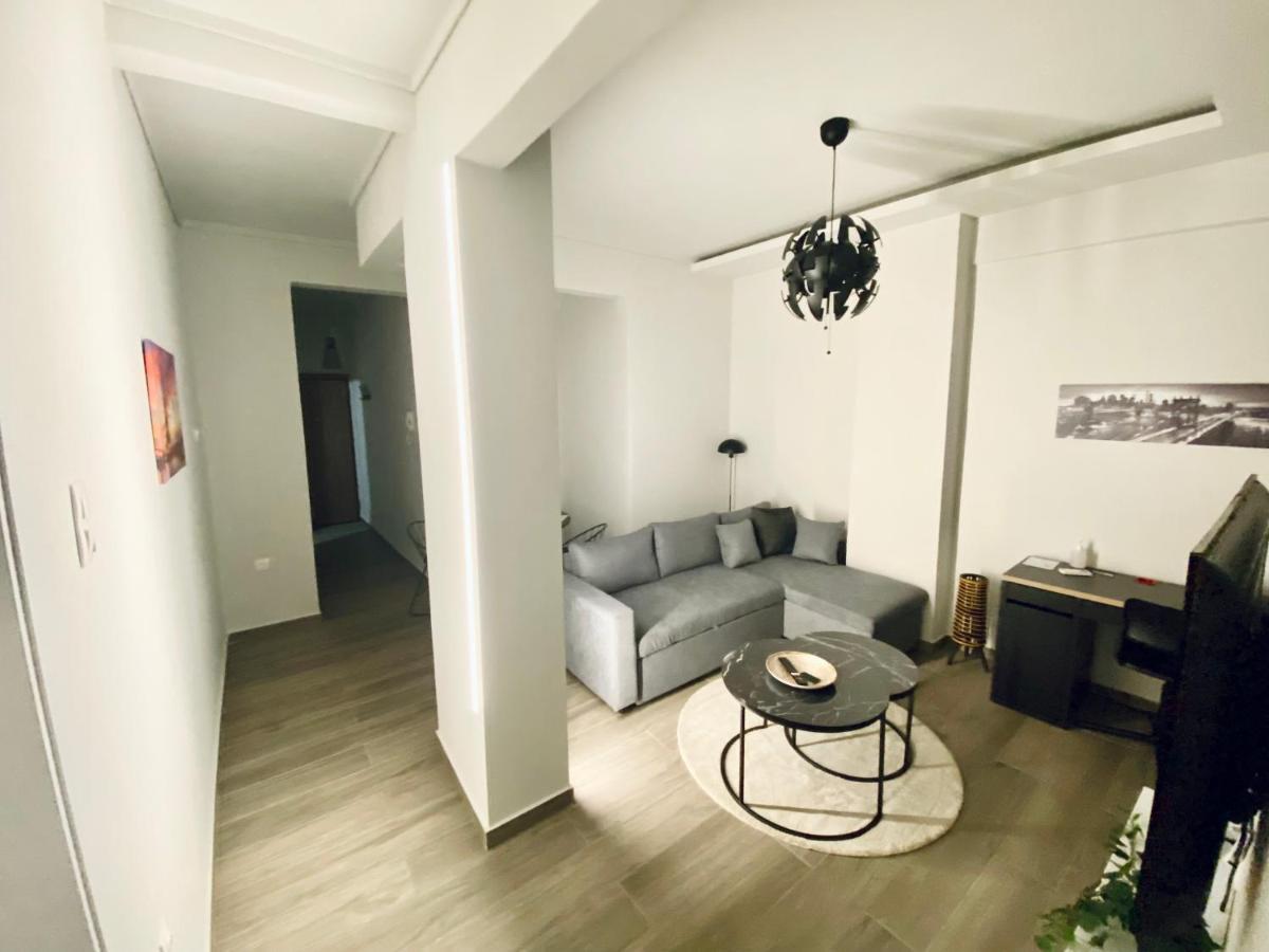 Central Grey Quiet Apartment 塞萨洛尼基 外观 照片
